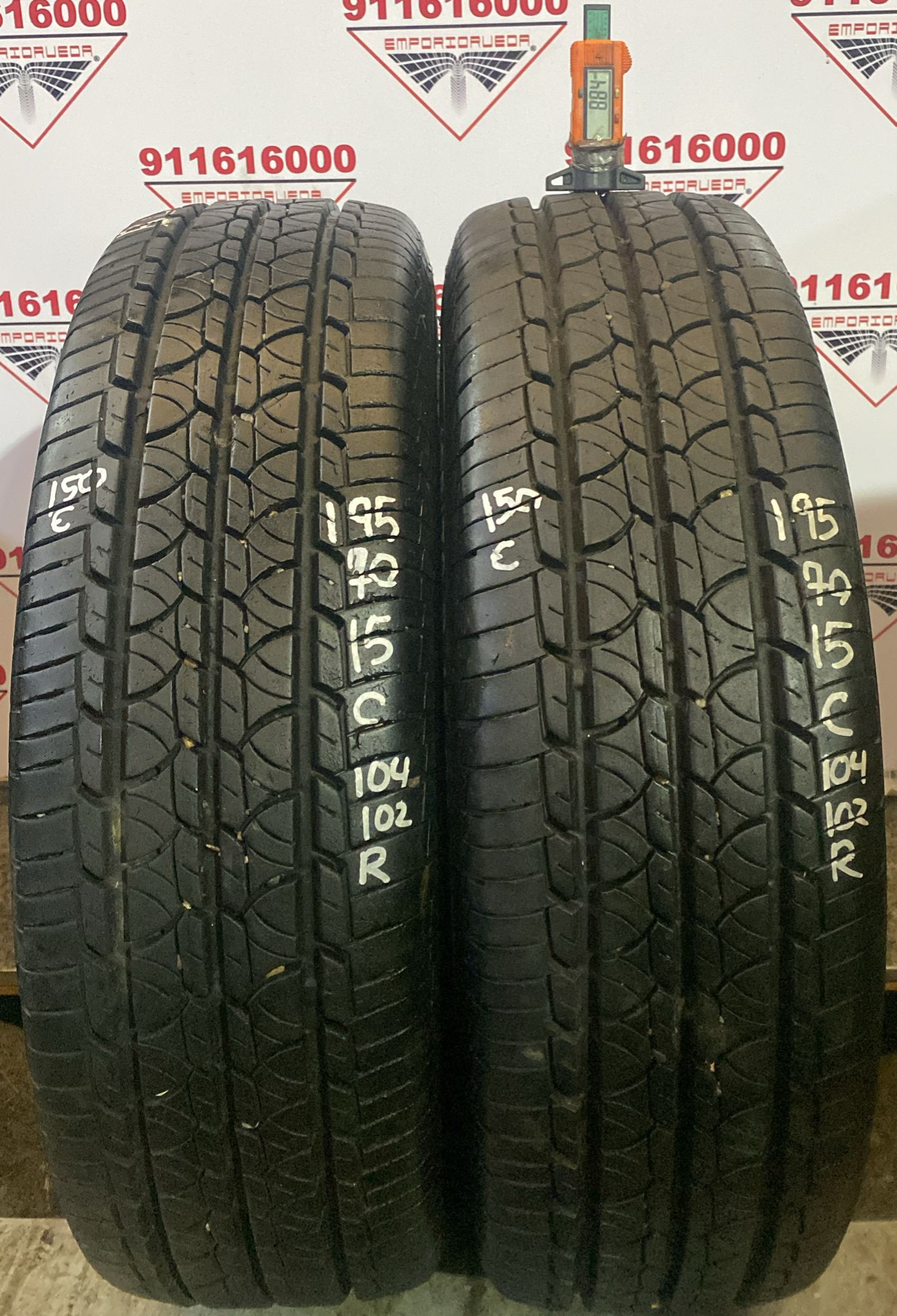 BARUM  USADO  195/70 R15 104/102 R